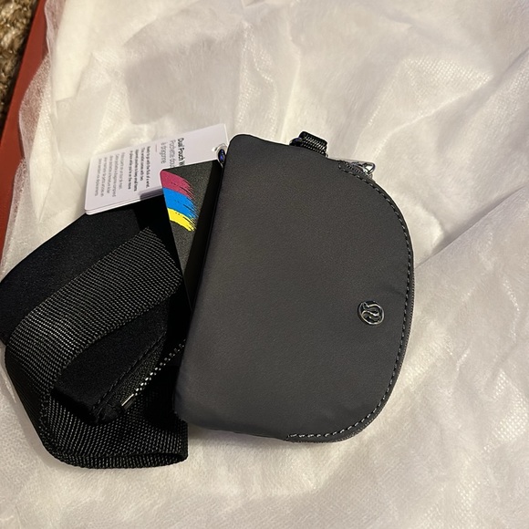 271, 🔥🔥NWT Lululemon Rare Dual Pouch Black/Gray wristlet - Picture 7 of 8